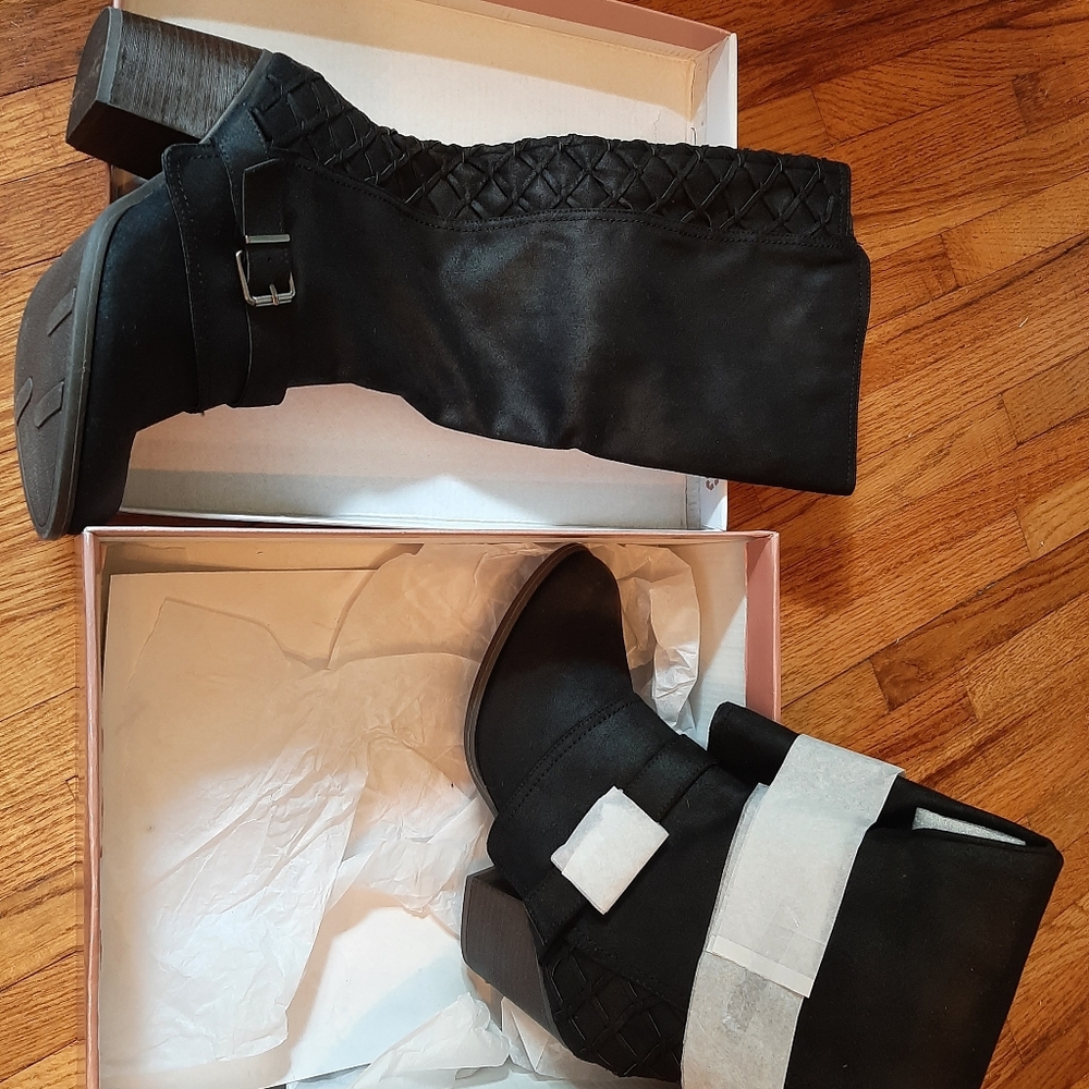 Women's Fergalicious Boots 👢 NWB